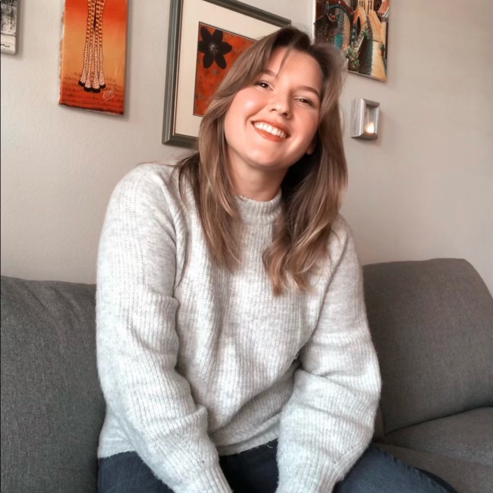 Meet your Posher, Hannah